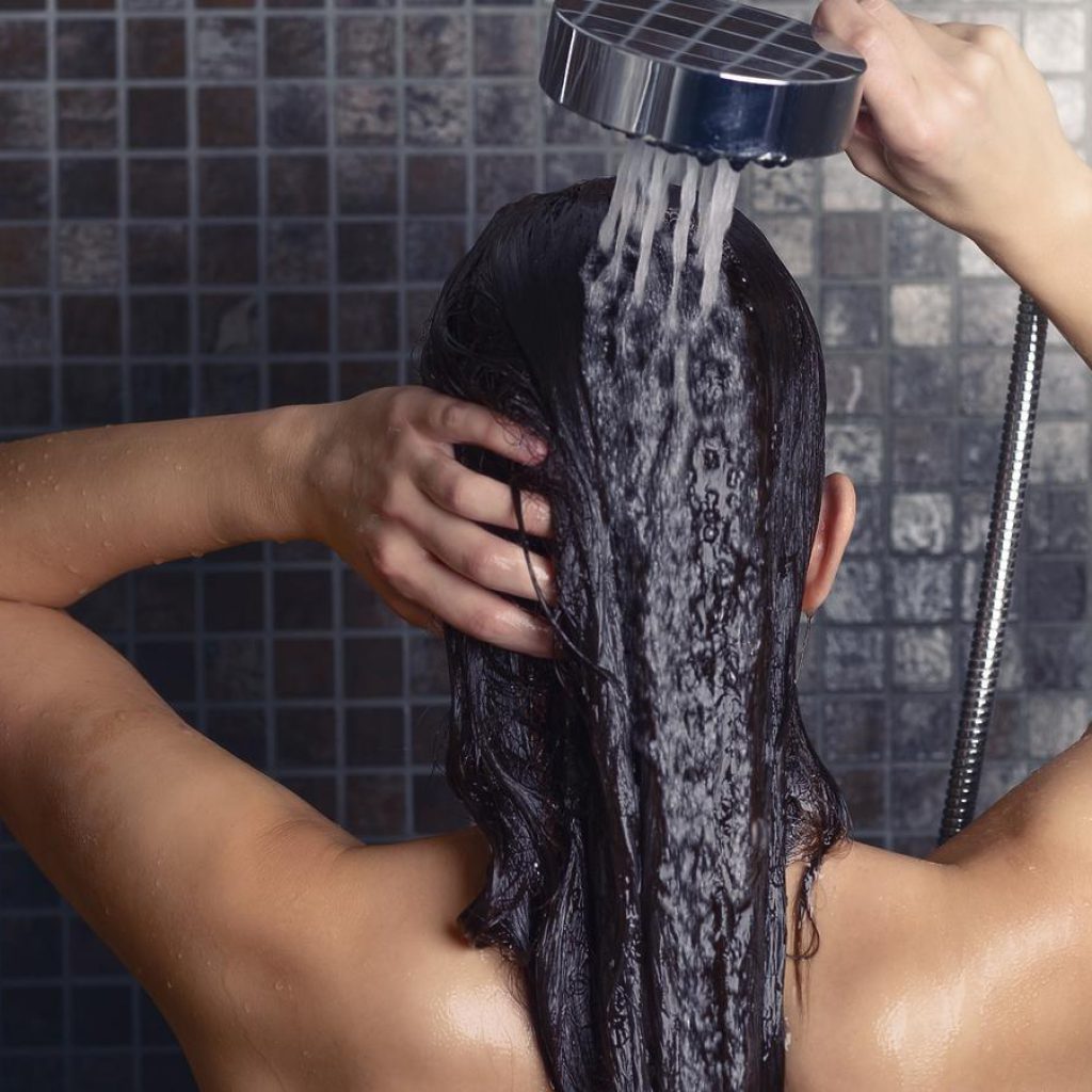 Water in Hair Care. How to Replenish Lost Hydration?