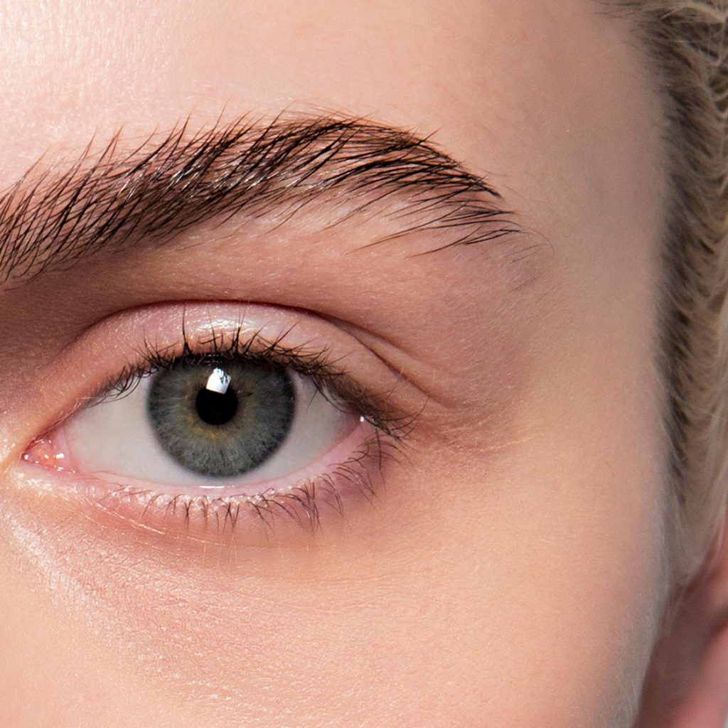 Baby brow – this simple eyebrows stylization is the hit of the season!